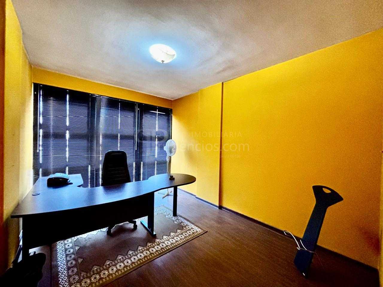 Sala Comercial Mobiliada no Edifício Banrisul  3 Salas e Porta...