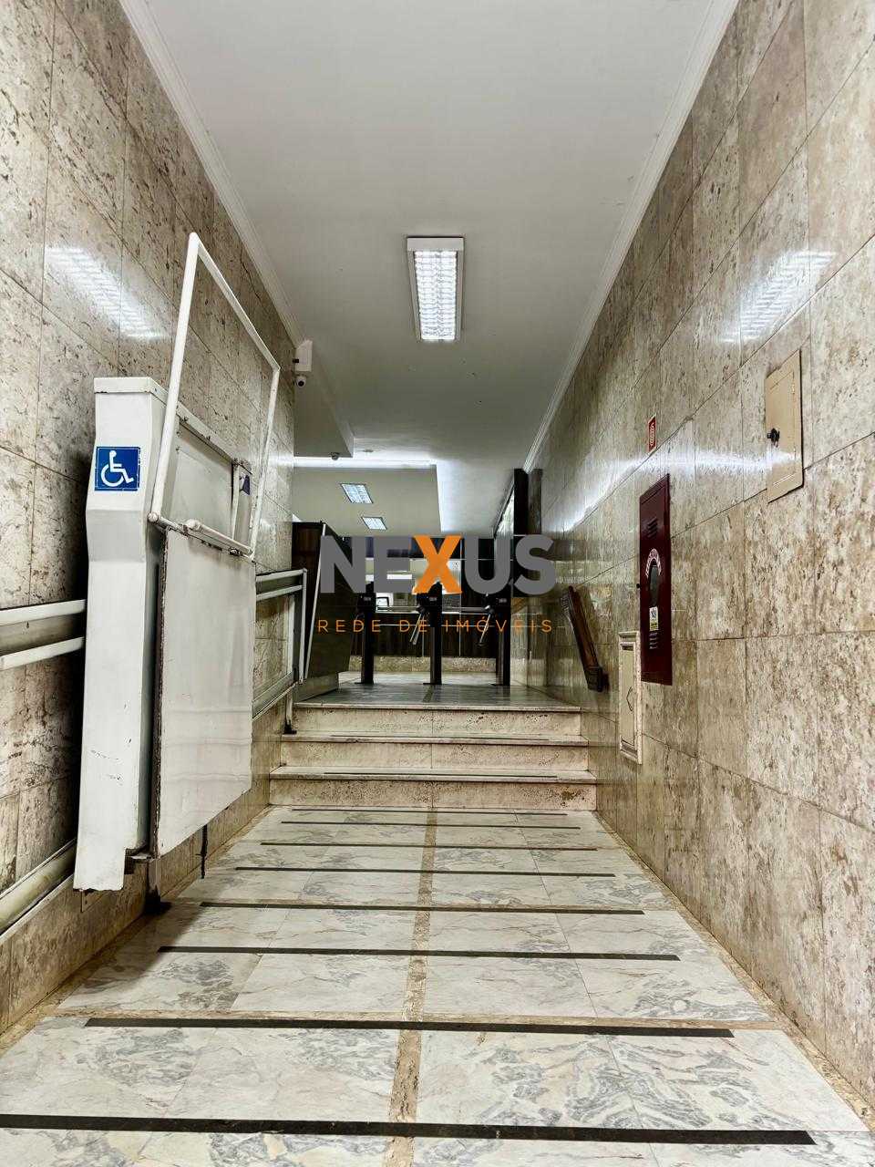 Sala em prédio central, seguro para trabalhar.