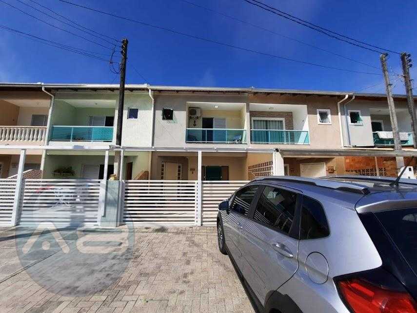 Sobrado na Praia com 3 Quartos, Suíte e 2 Vagas  Ideal para Mo...