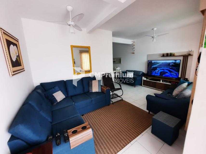 Sobrado na Praia com 3 Quartos, Suíte e 2 Vagas  Ideal para Mo...