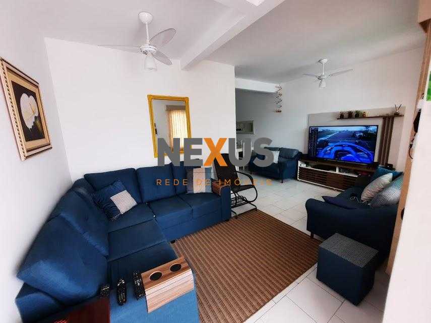 Sobrado na Praia com 3 Quartos, Suíte e 2 Vagas  Ideal para Mo...