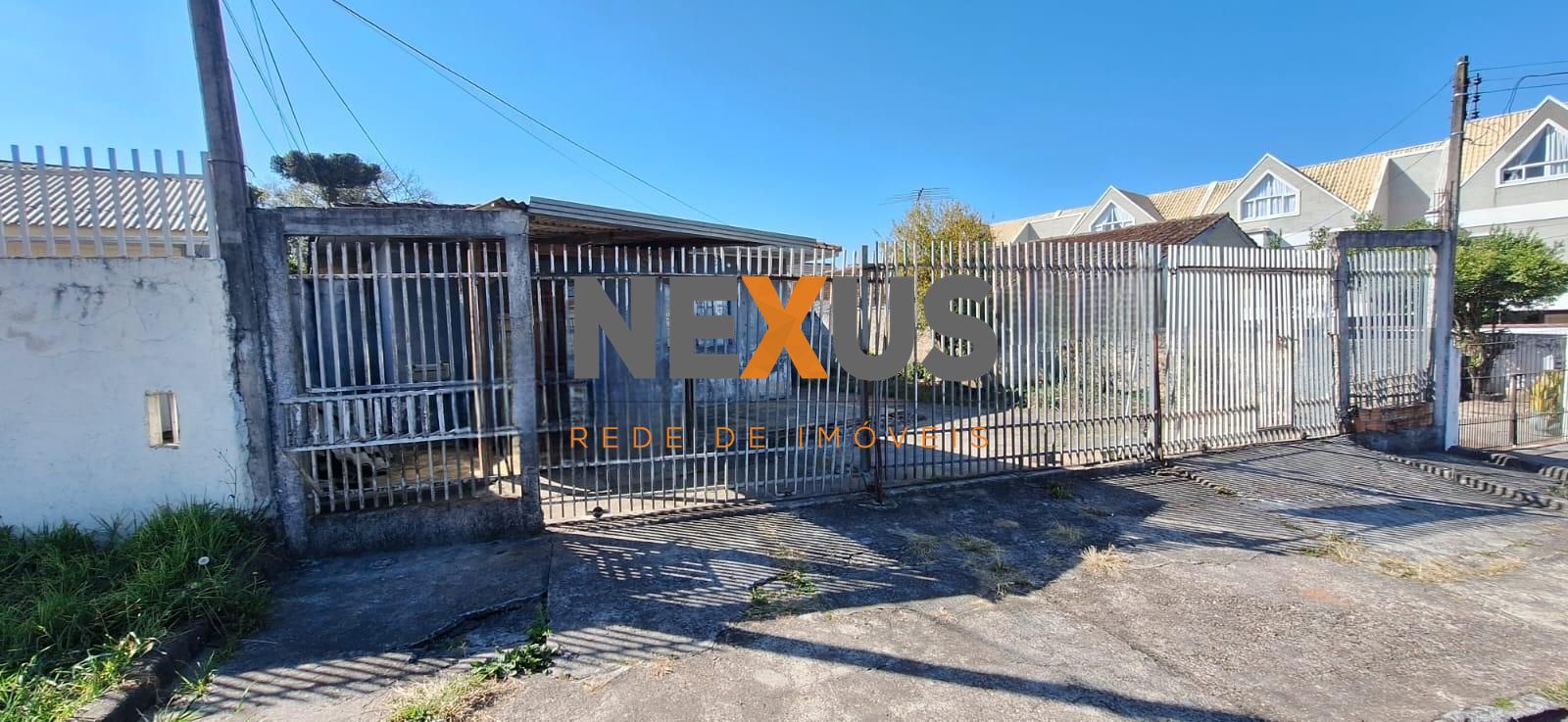 Terreno no Uberaba 12,75x50,15 ao lado da Associação da Caixa