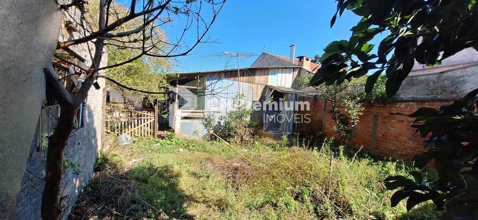 Terreno no Uberaba 12,75x50,15 ao lado da Associação da Caixa