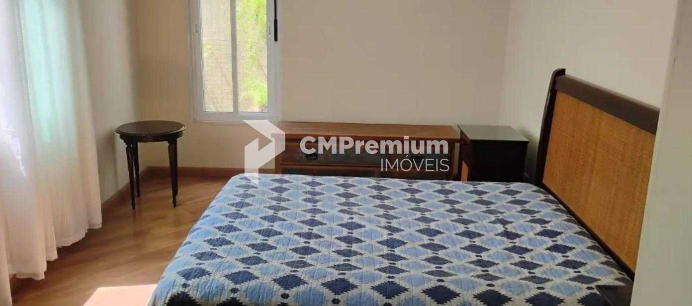 Sobrado 134m  com Suíte, Hidro e Ático no São Lourenço  Condom...