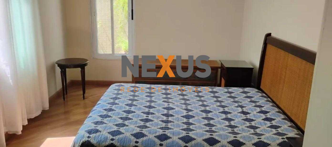 Sobrado 134m  com Suíte, Hidro e Ático no São Lourenço  Condom...