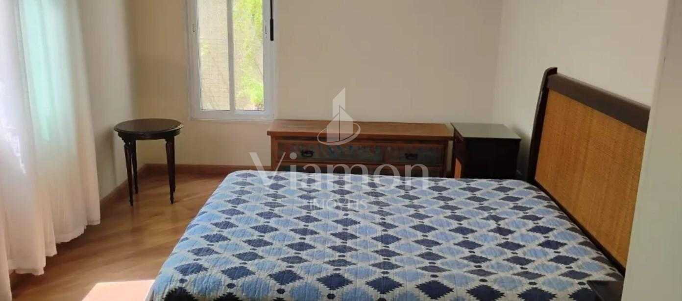 Sobrado 134m  com Suíte, Hidro e Ático no São Lourenço  Condom...