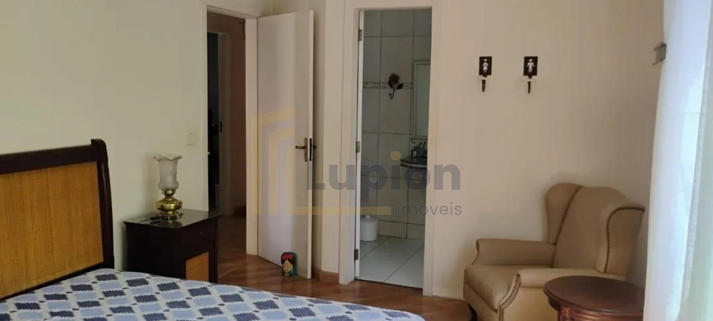 Sobrado 134m  com Suíte, Hidro e Ático no São Lourenço  Condom...