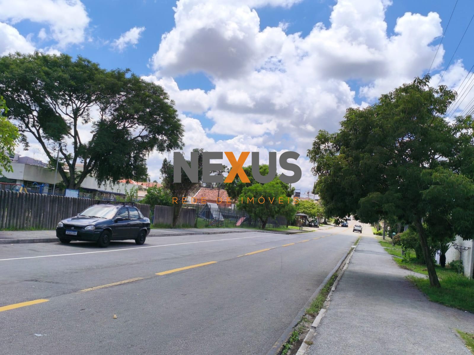 Terreno 325m  em Pinhais com 3 Casas  Excelente Potencial de I...