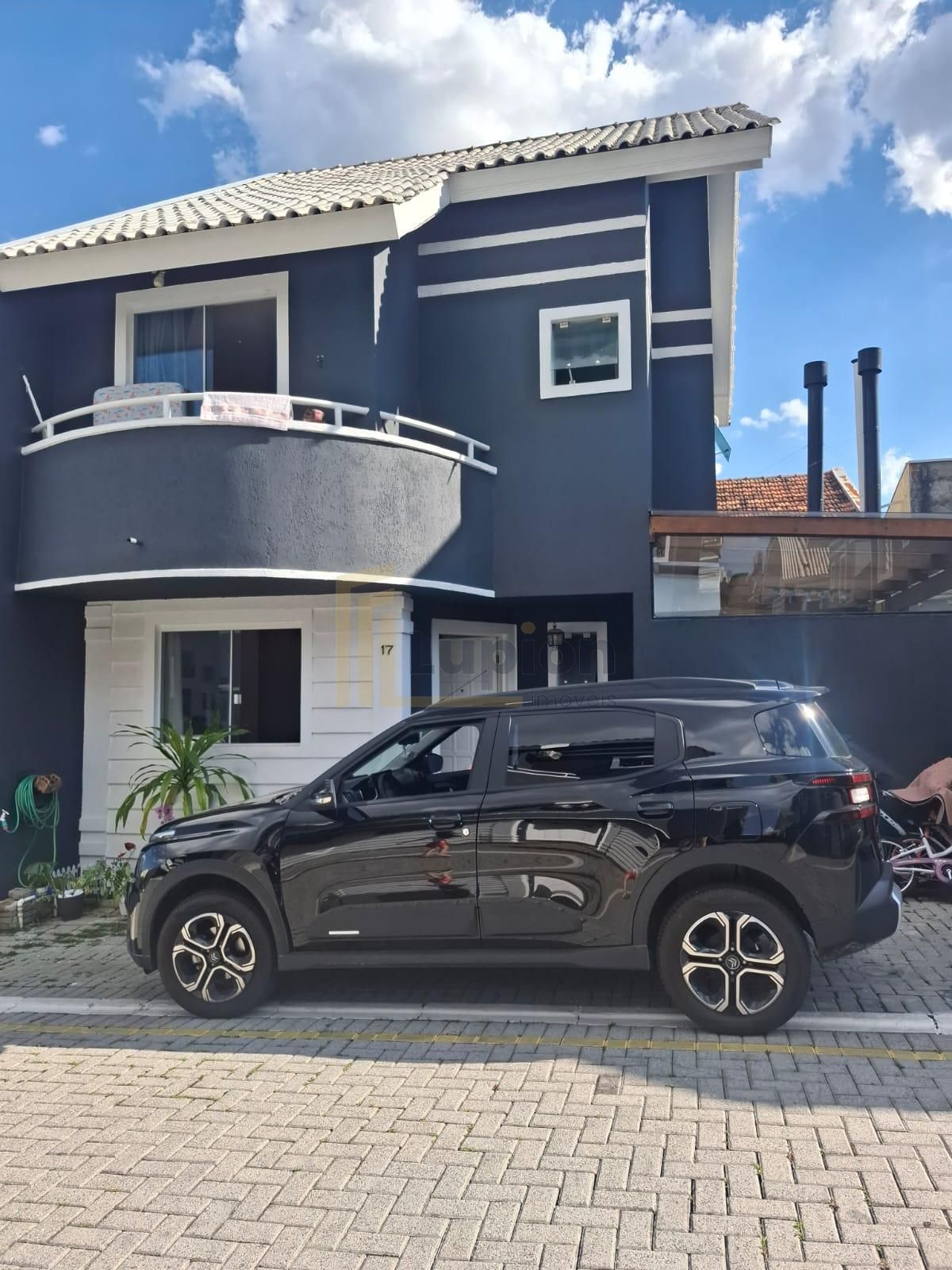 Casa com 3 dormitórios à venda,160.00 m  no valor de R  720.00...