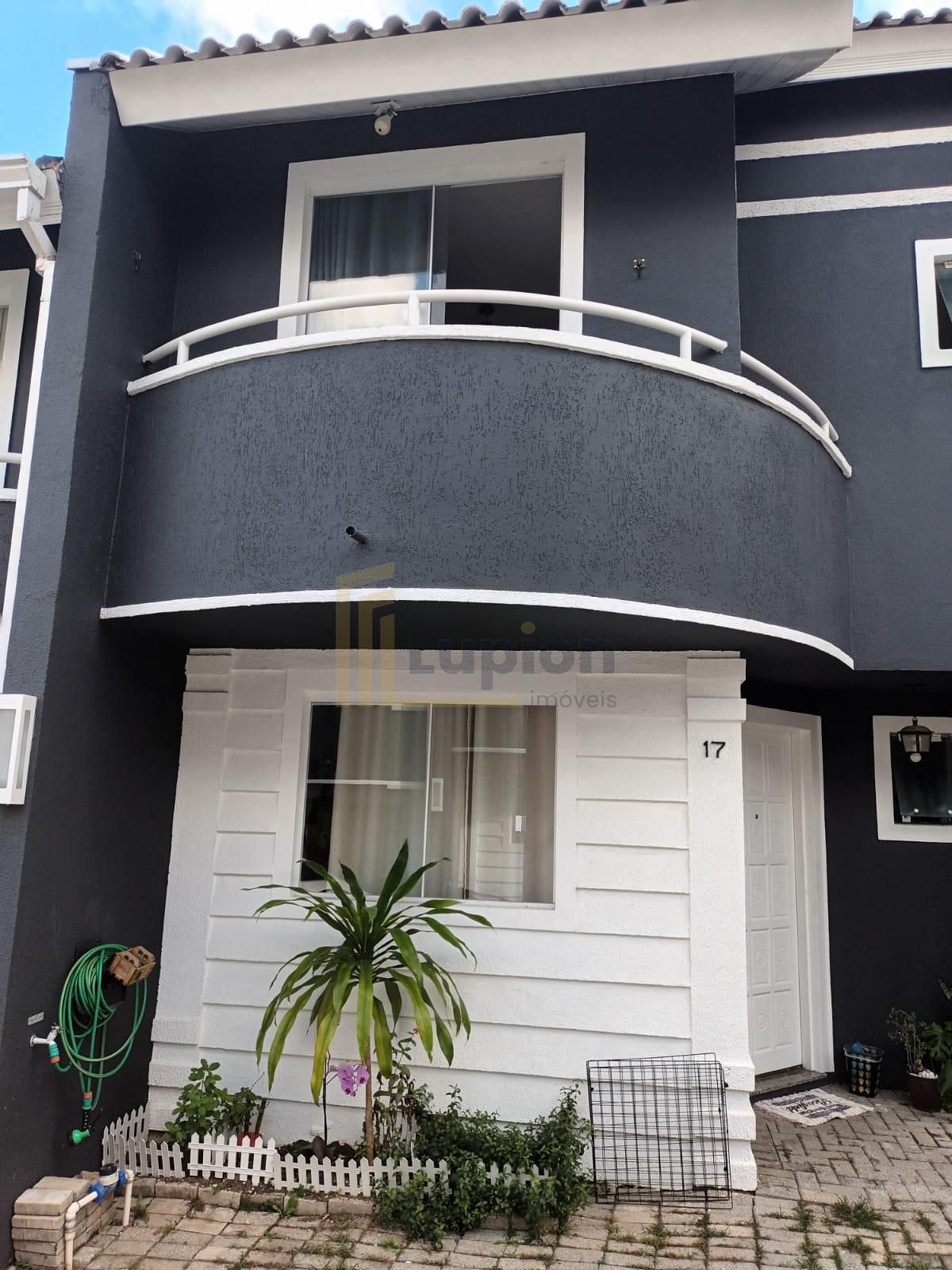 Casa com 3 dormitórios à venda,160.00 m  no valor de R  720.00...