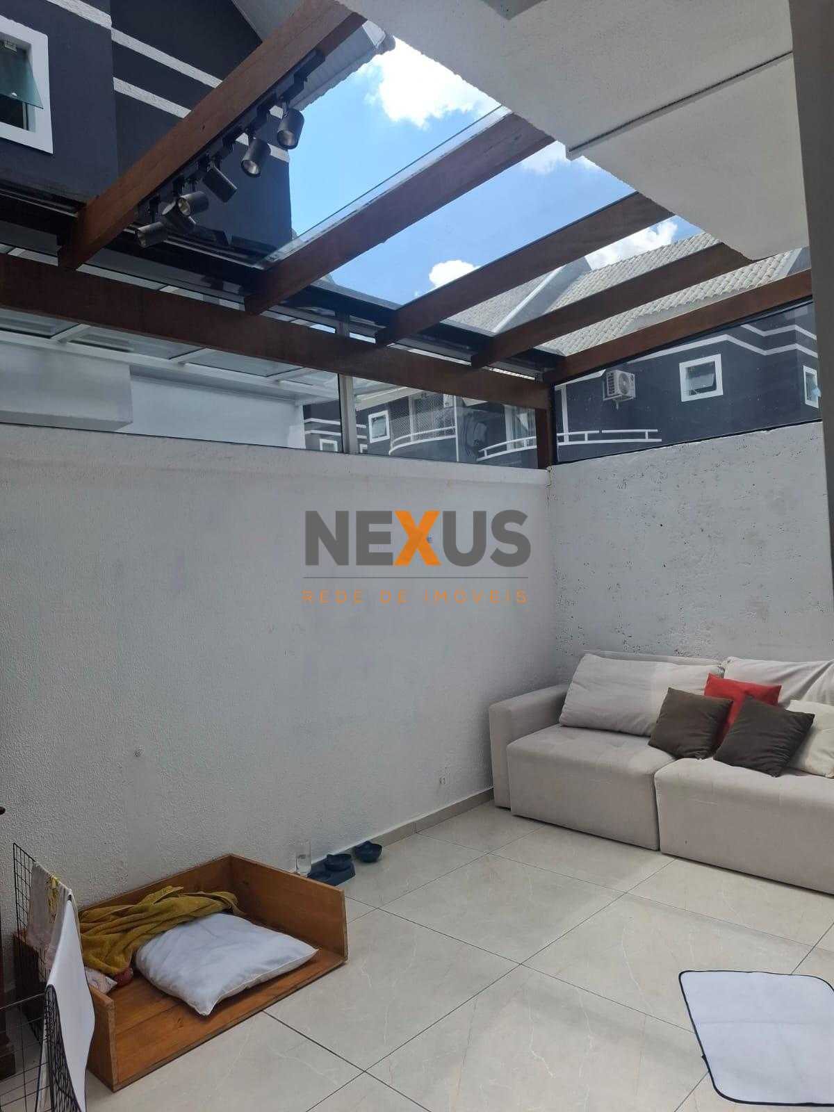 Casa com 3 dormitórios à venda,160.00 m  no valor de R  720.00...