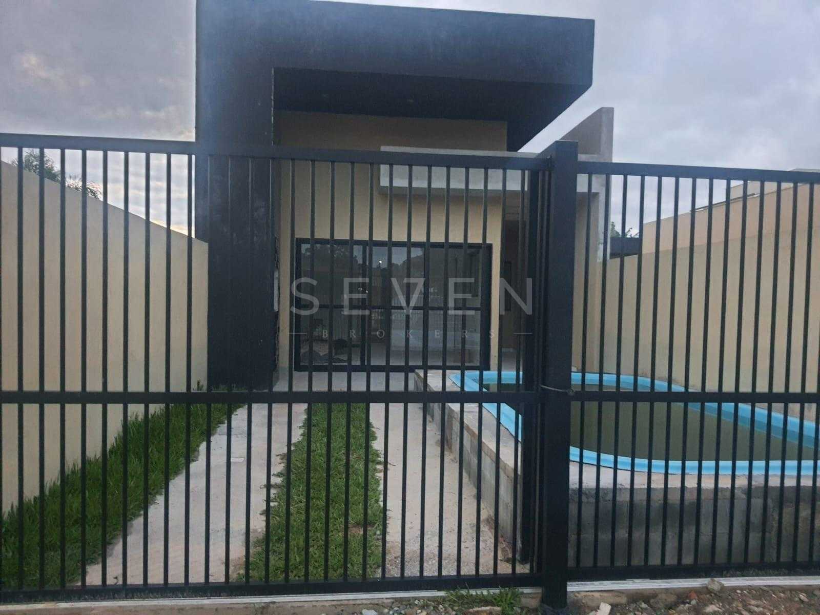 Casa Nova com Piscina e Pé-Direito Alto no Litoral de Guaratuba