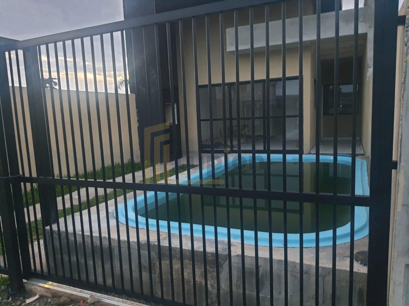 Casa Nova com Piscina e Pé-Direito Alto no Litoral de Guaratuba