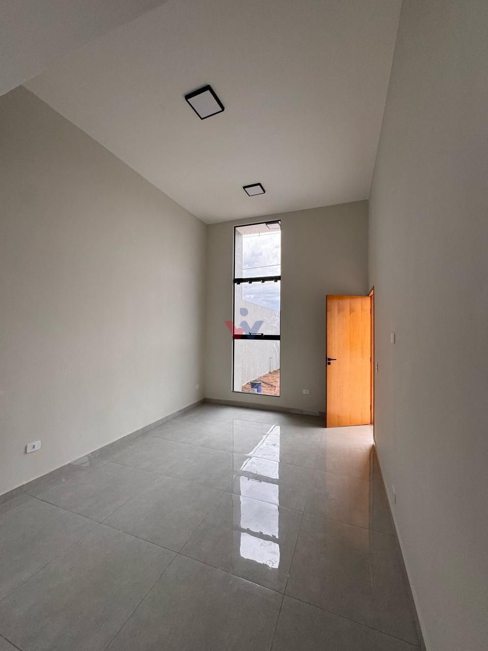 Casa com 2 dormitórios à venda com 55 m  no valor de R  330.00...