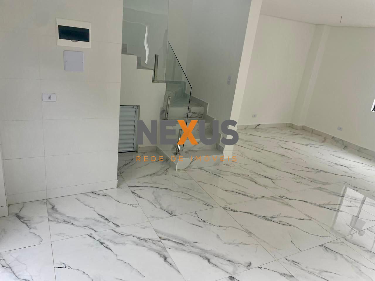 Sobrados triplex novos no Hauer, 3 quartos, suíte, terraço e 2...