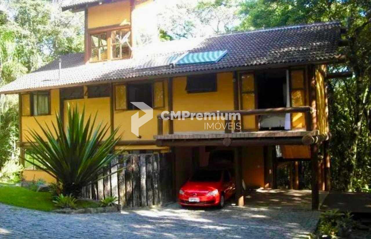 Casa com 4 dormitórios à venda com 4.880m  no valor de 2.330.0...