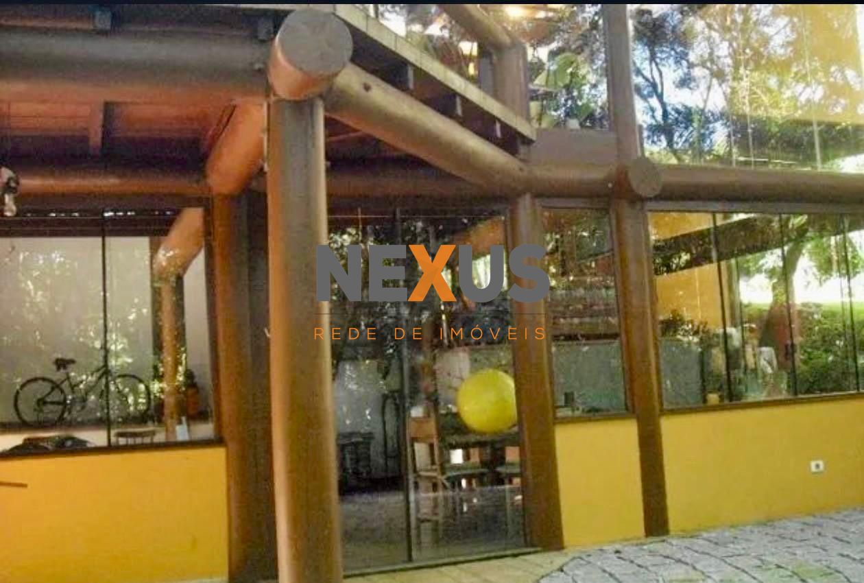 Casa com 4 dormitórios à venda com 4.880m no valor de 2.330.0...