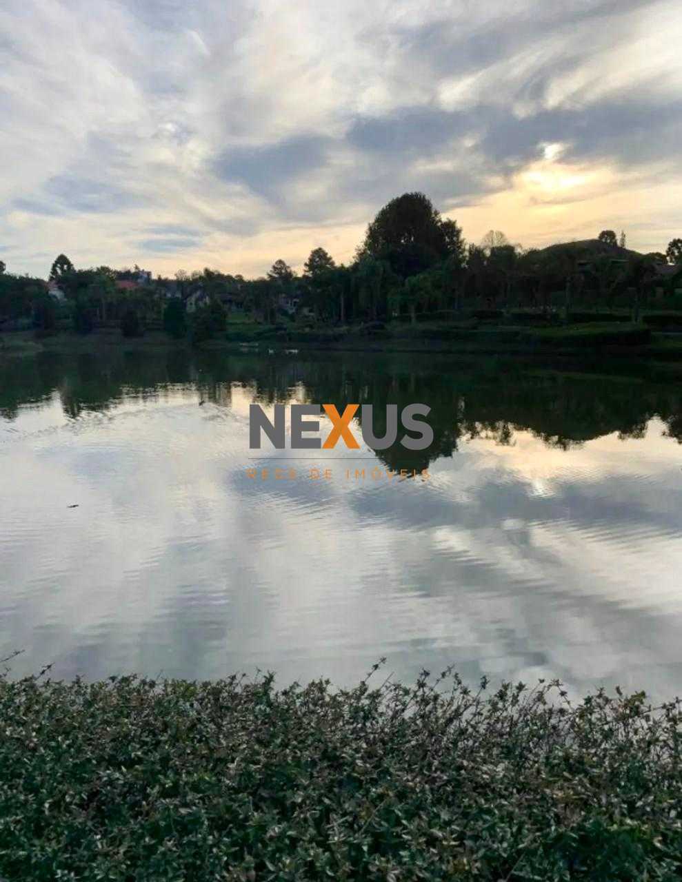 Casa com 4 dormitórios à venda com 4.880m  no valor de 2.330.0...