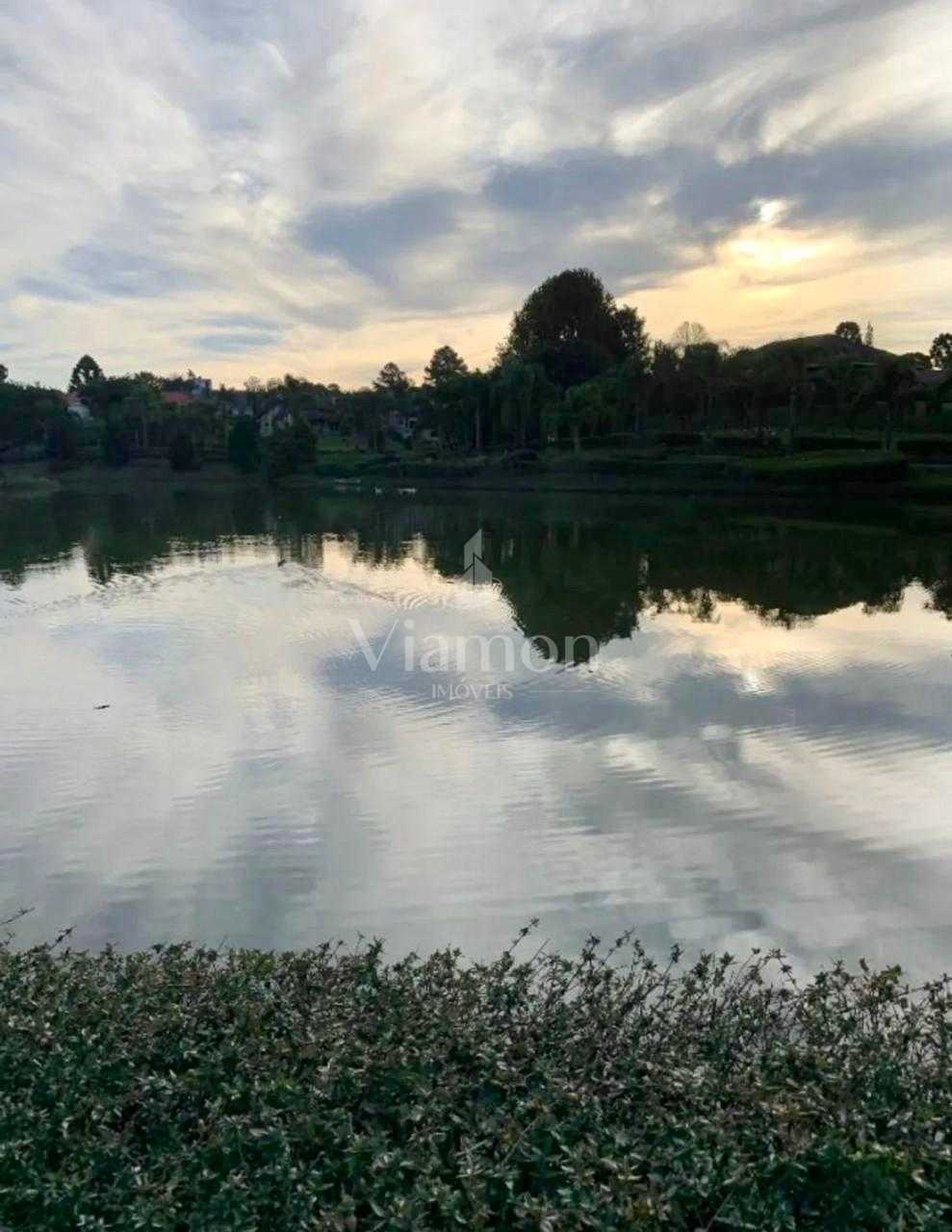 Casa com 4 dormitórios à venda com 4.880m  no valor de 2.330.0...