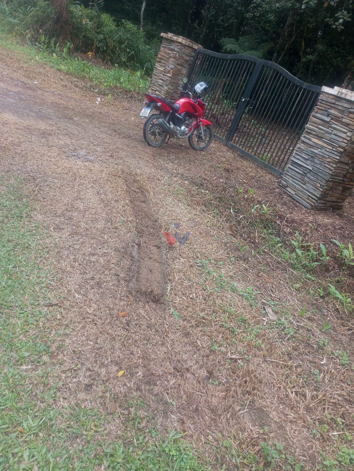 38.000m  na Serra do Mar | Área na Estrada da Graciosa  R  80...