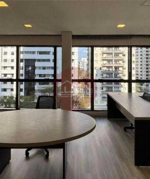 Sala comercial 55m  de frente no Champagnat | Rua Padre Anchieta | Mobiliada