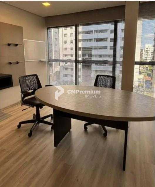 Sala comercial 55m  de frente no Champagnat | Rua Padre Anchie...