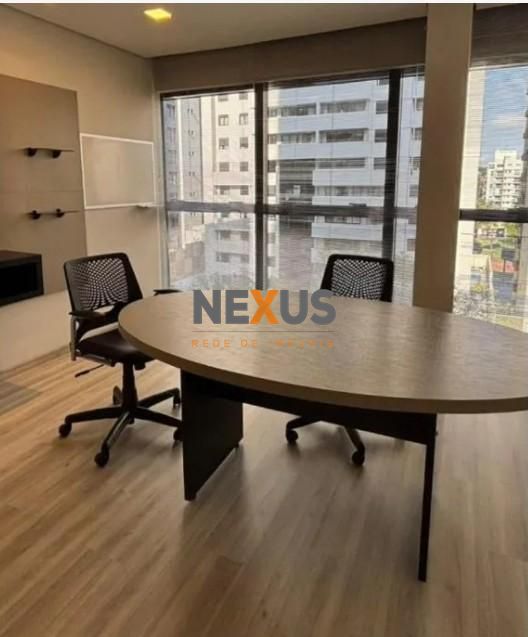 Sala comercial 55m  de frente no Champagnat | Rua Padre Anchie...