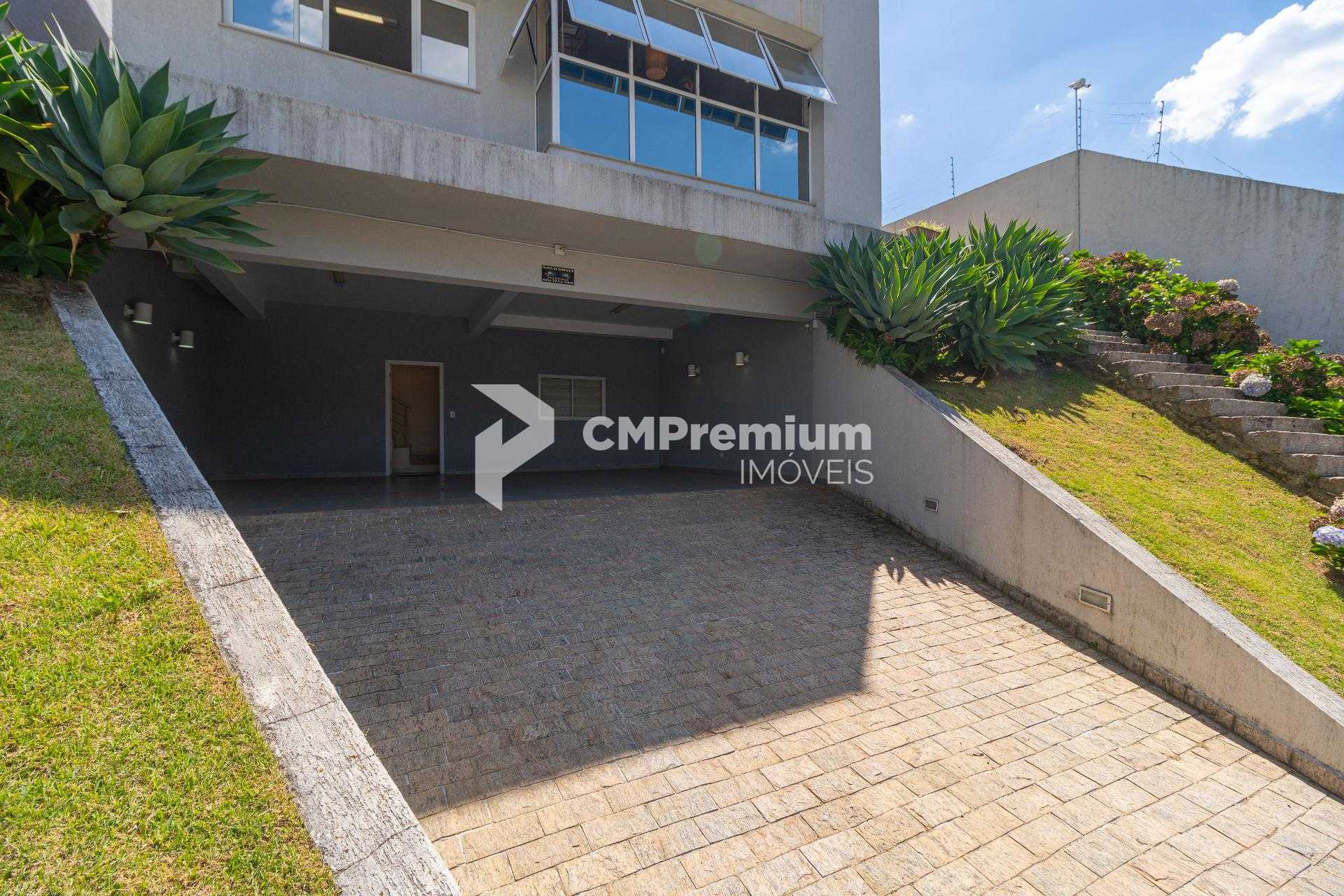 Casa de  Alto Padrão no Campo Comprido com Ático, Jardim e Ene...