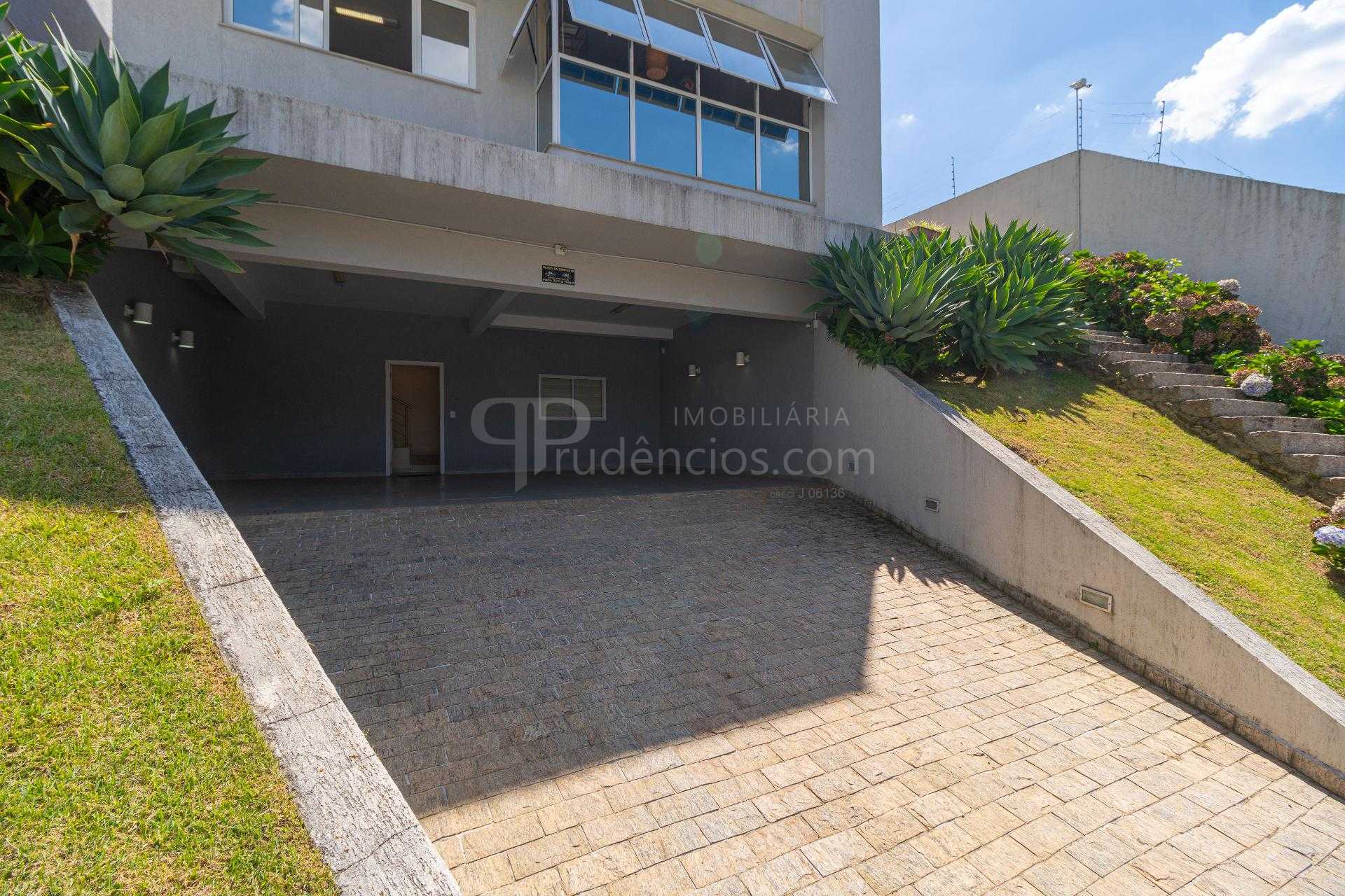 Sobrado Alto Padrão no Campo Comprido com Ático, Jardim e Ener...