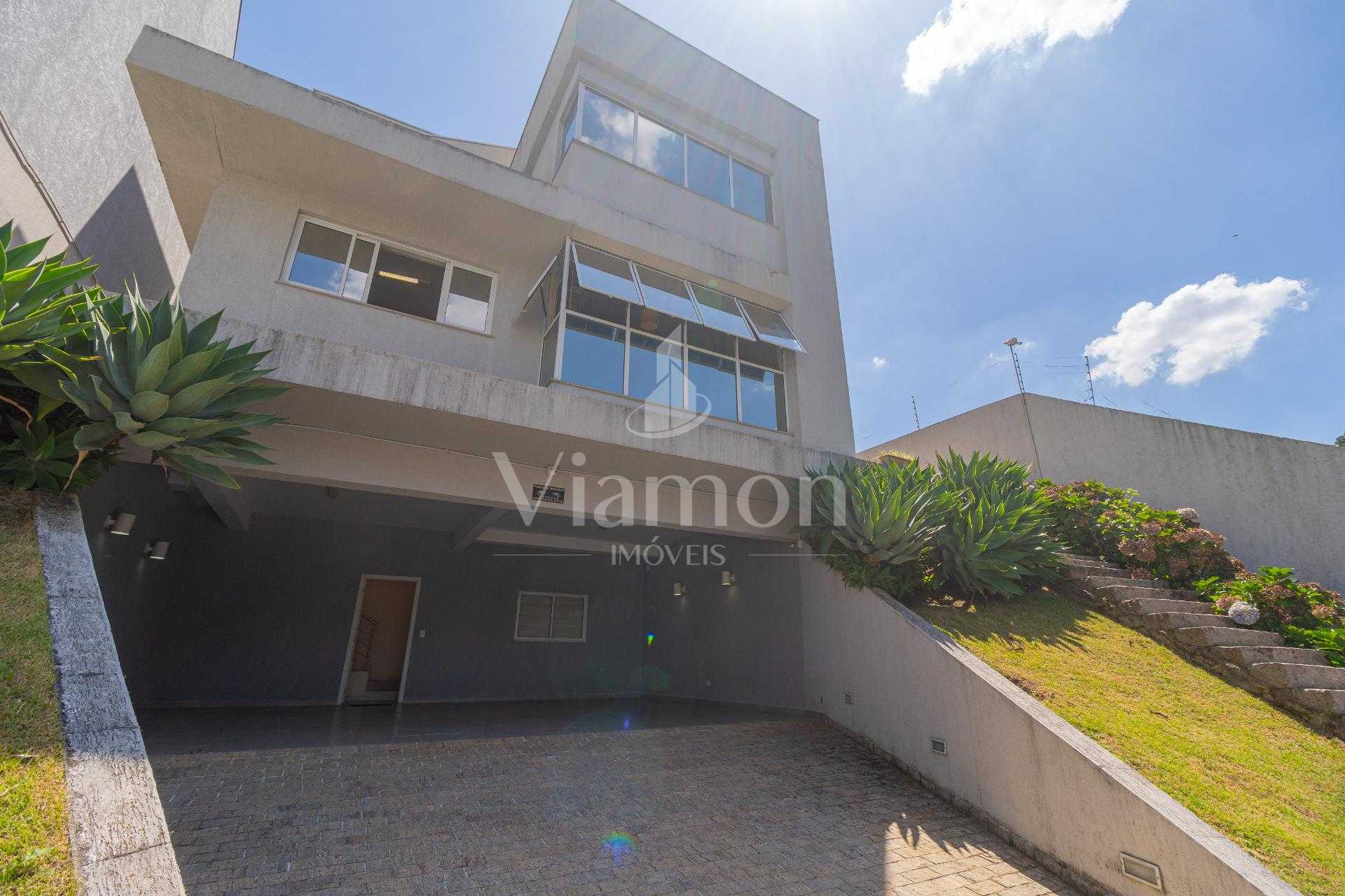 Sobrado Alto Padrão no Campo Comprido com Ático, Jardim e Ener...