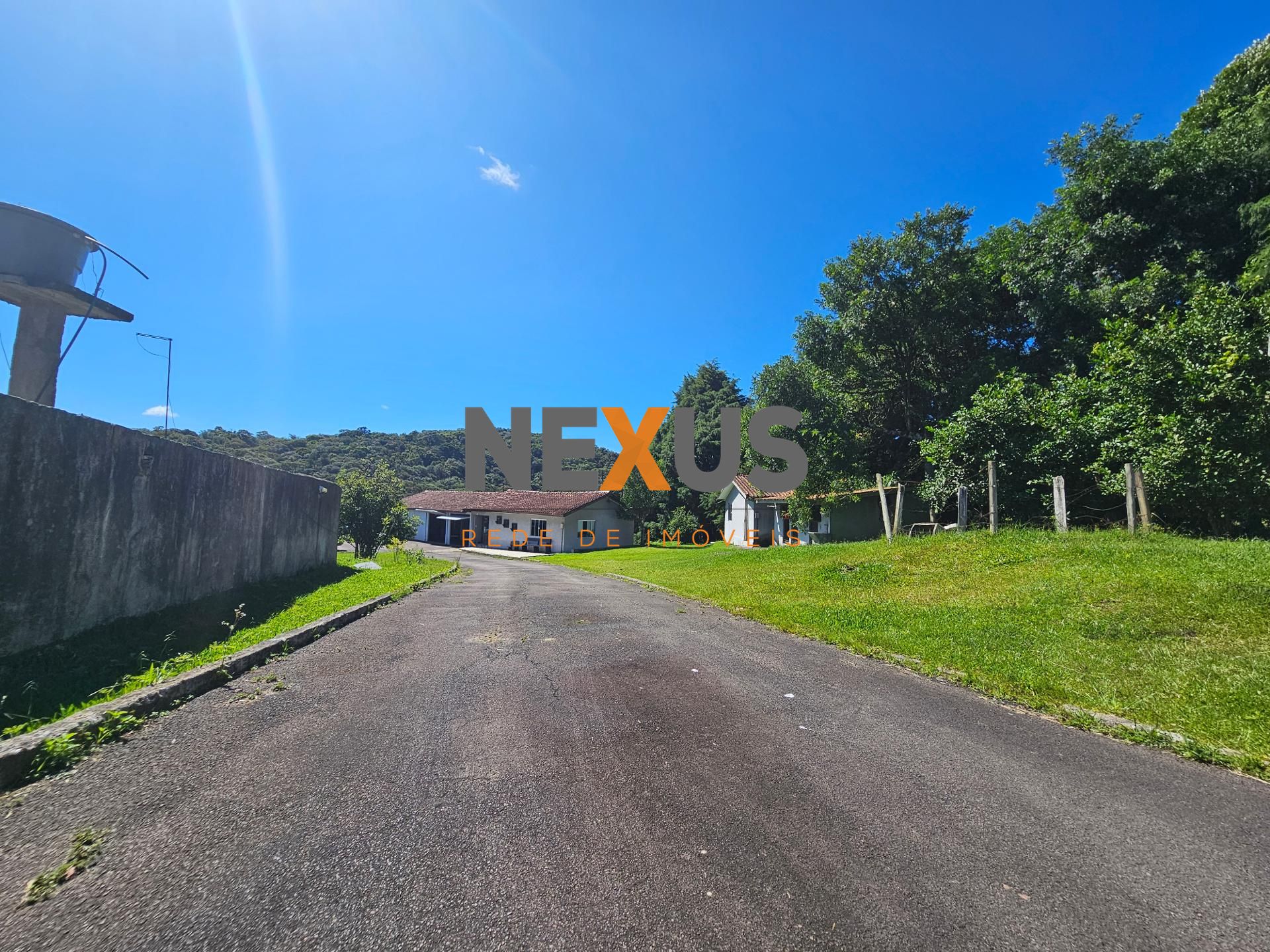 Chácara completa com 46.146 m , lagos, piscina e salão de fest...