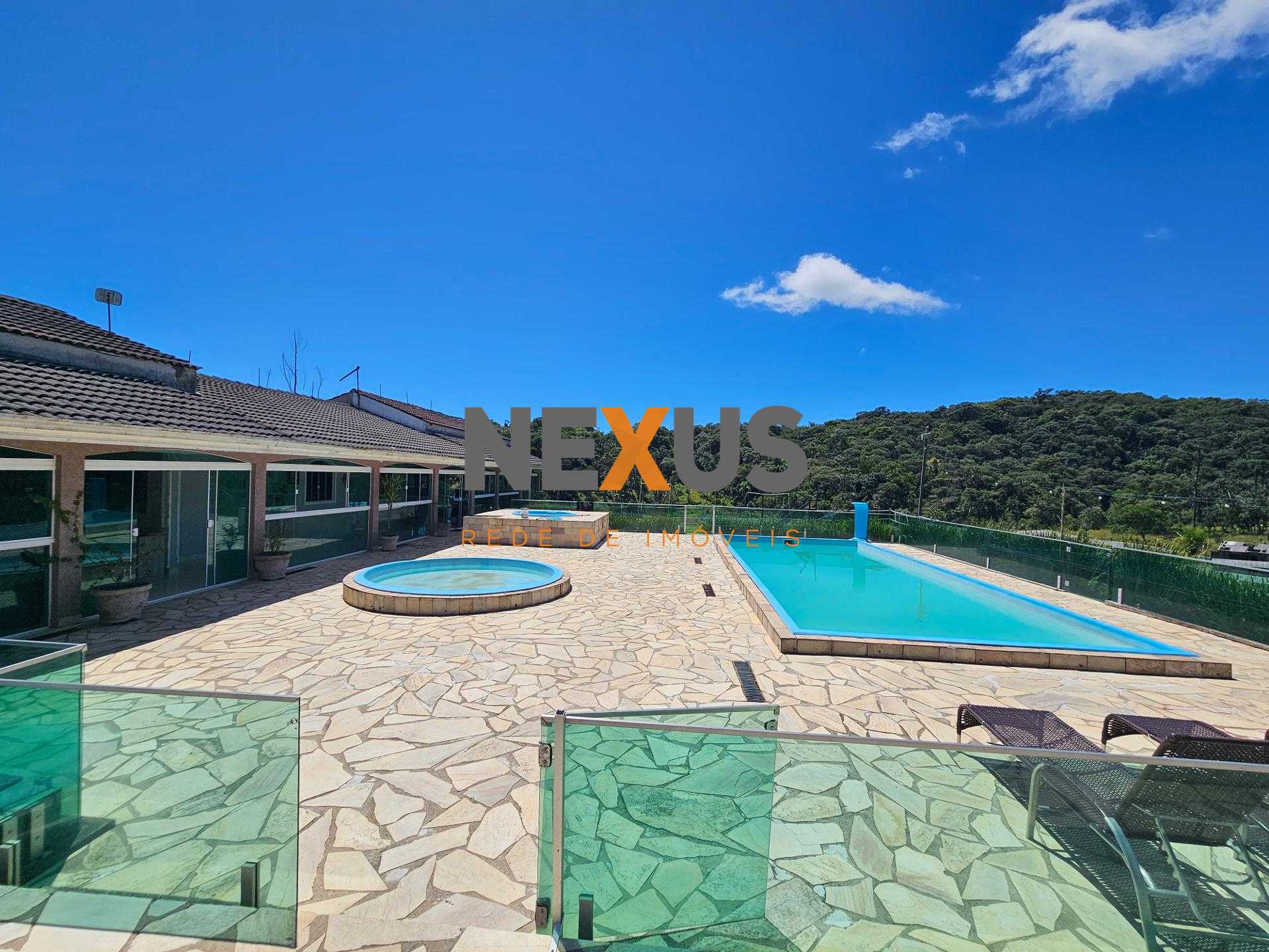 Chácara completa com 46.146 m , lagos, piscina e salão de fest...