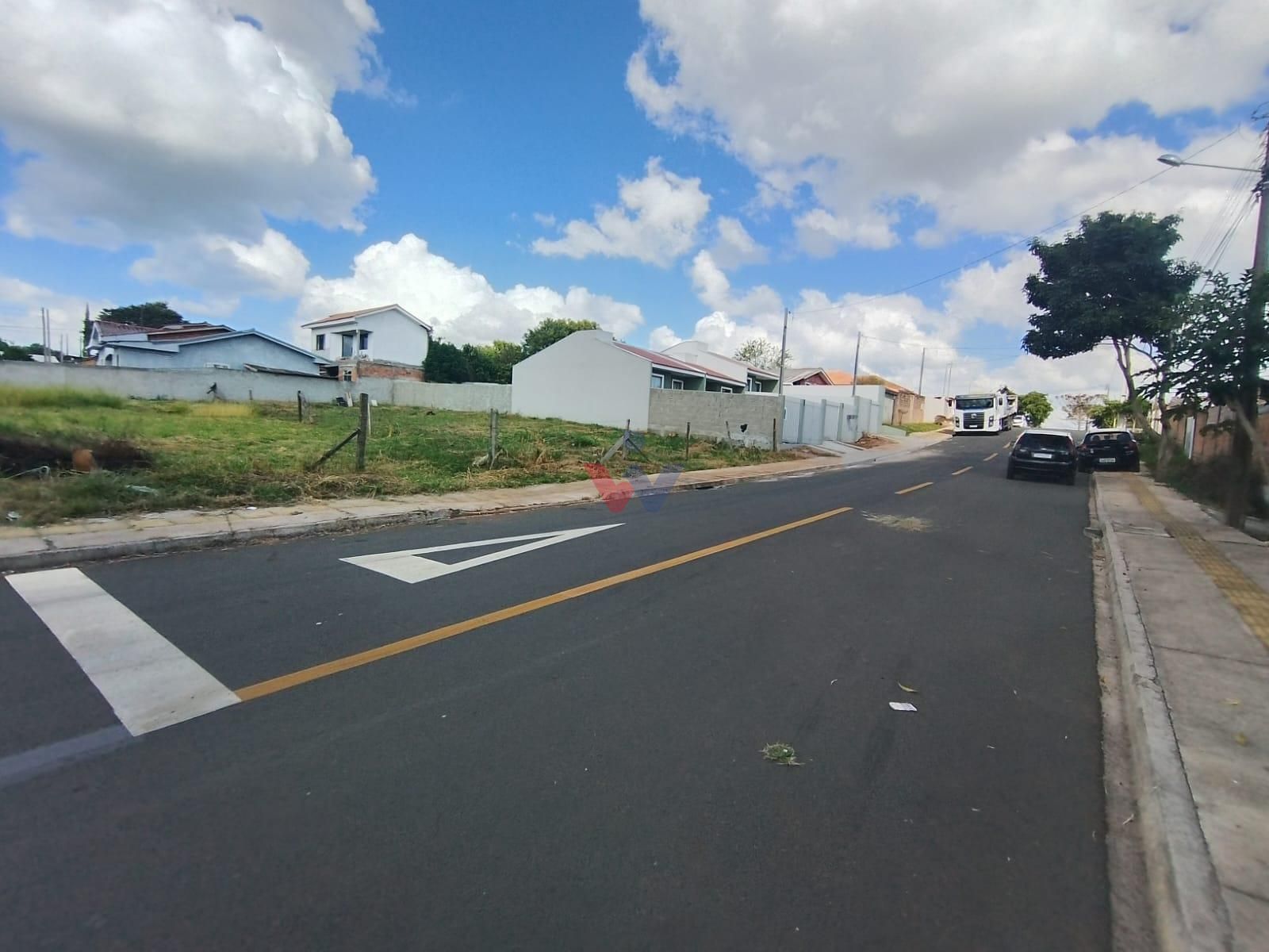Terreno Plano com 376m  no valor de 168 mil. Excelente Localiz...