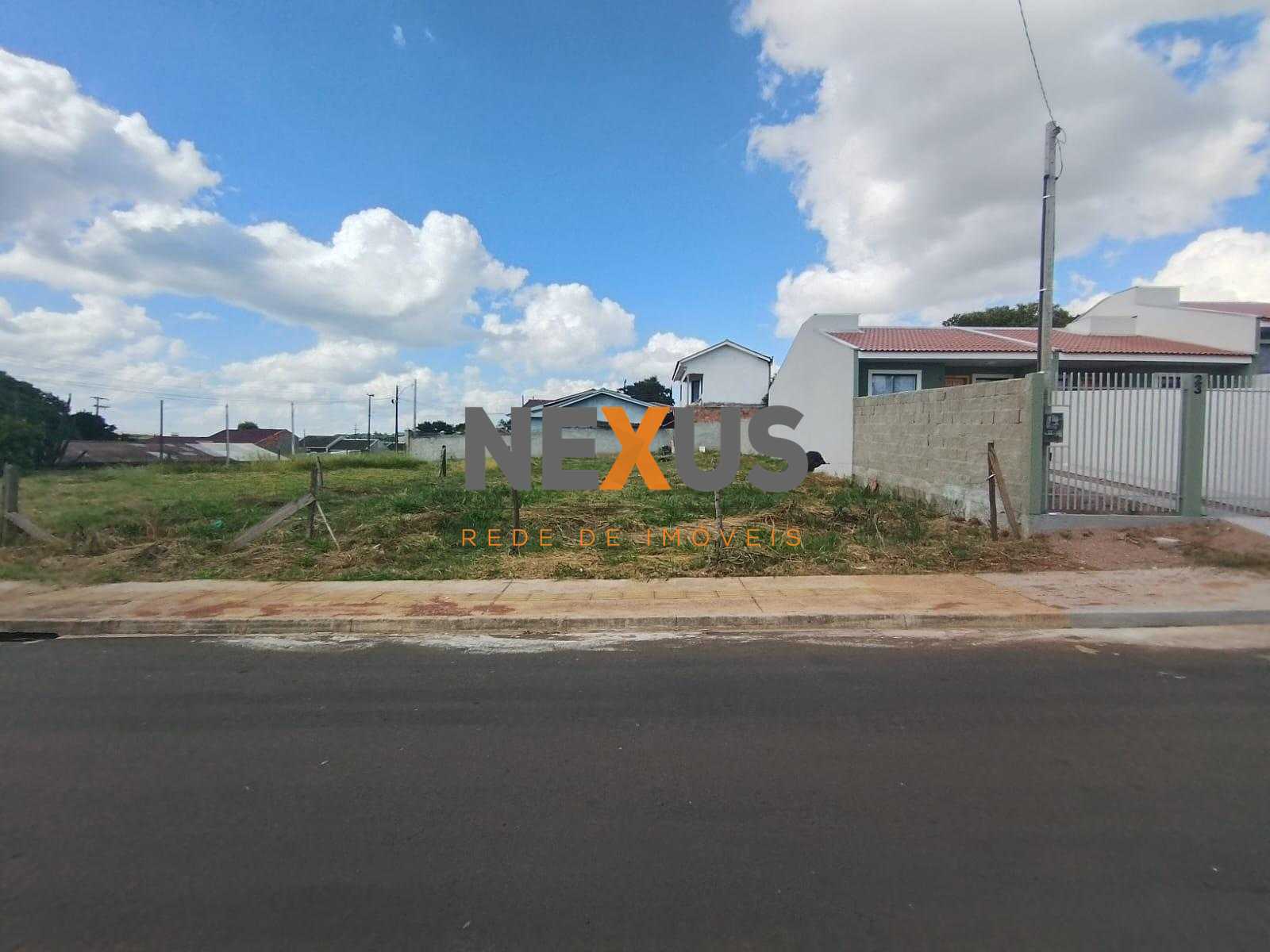 2 Terrenos  esquina e meio de quadra  com 376,50 m  cada. Regi...