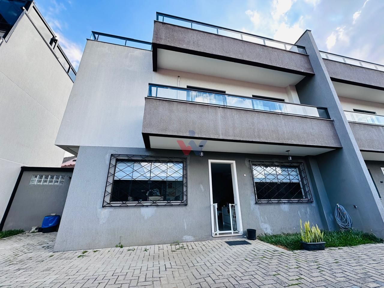 Sobrado dos Sonhos no Uberaba   3 Quartos, Suíte, Terraço e 2 ...