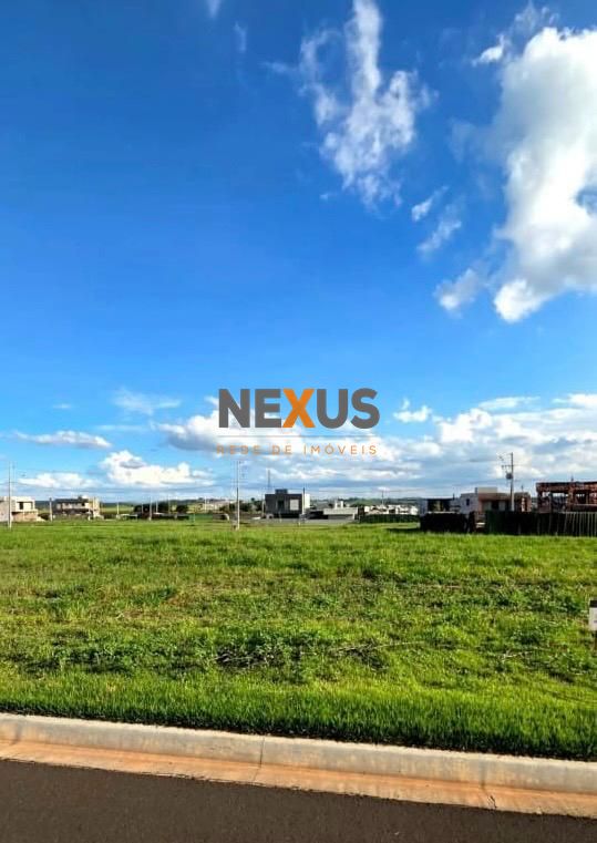 Terreno de 318 m  à venda no Parque Tauá em Londrina com condo...