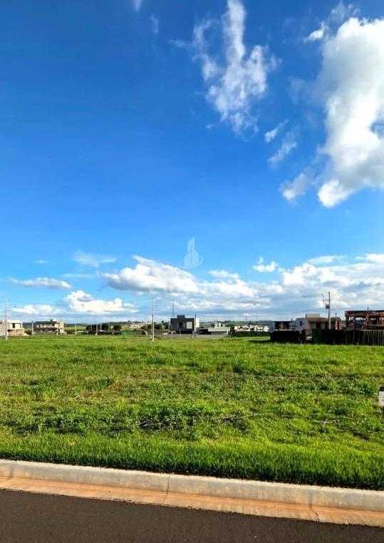Terreno de 318 m  à venda no Parque Tauá em Londrina com condo...