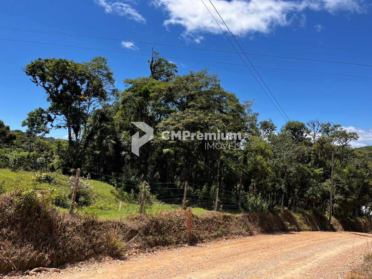 Chácara com 20.000 m  em meio à natureza a 26 km de São José d...