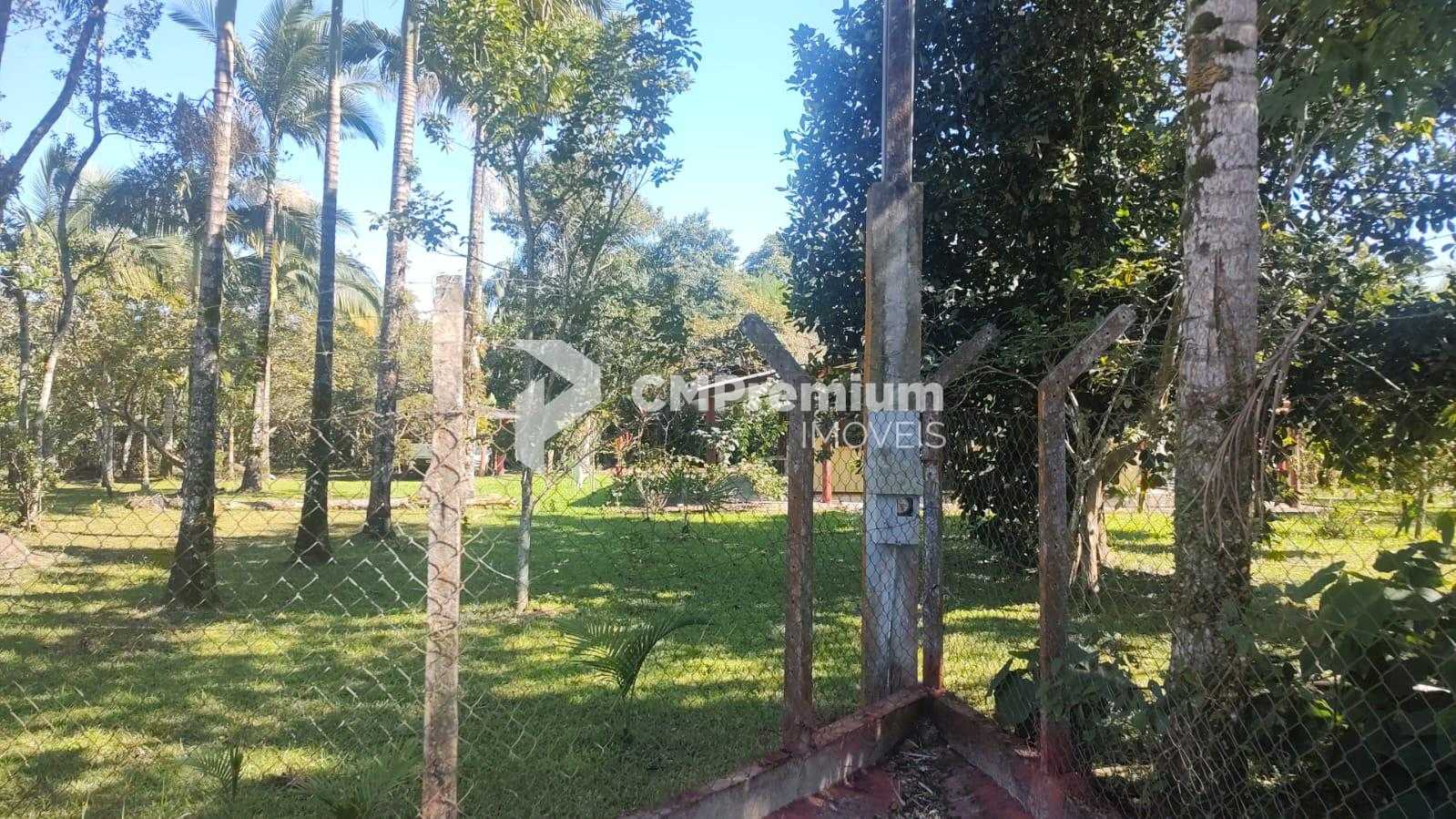 Chácara 33 mil m  à venda na Baía de Guaratuba com nascente, c...