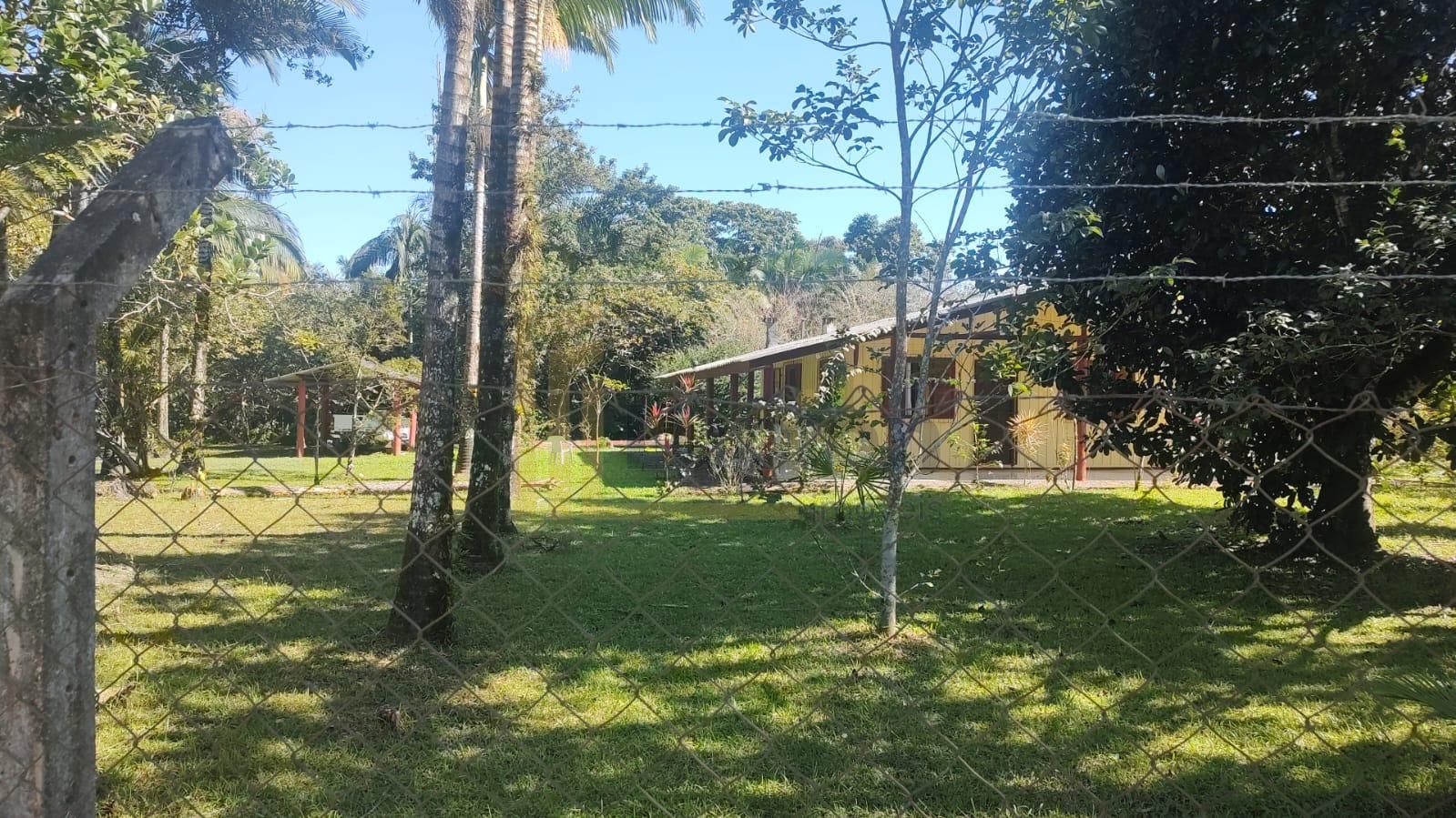 Chácara 33 mil m  à venda na Baía de Guaratuba com nascente, c...