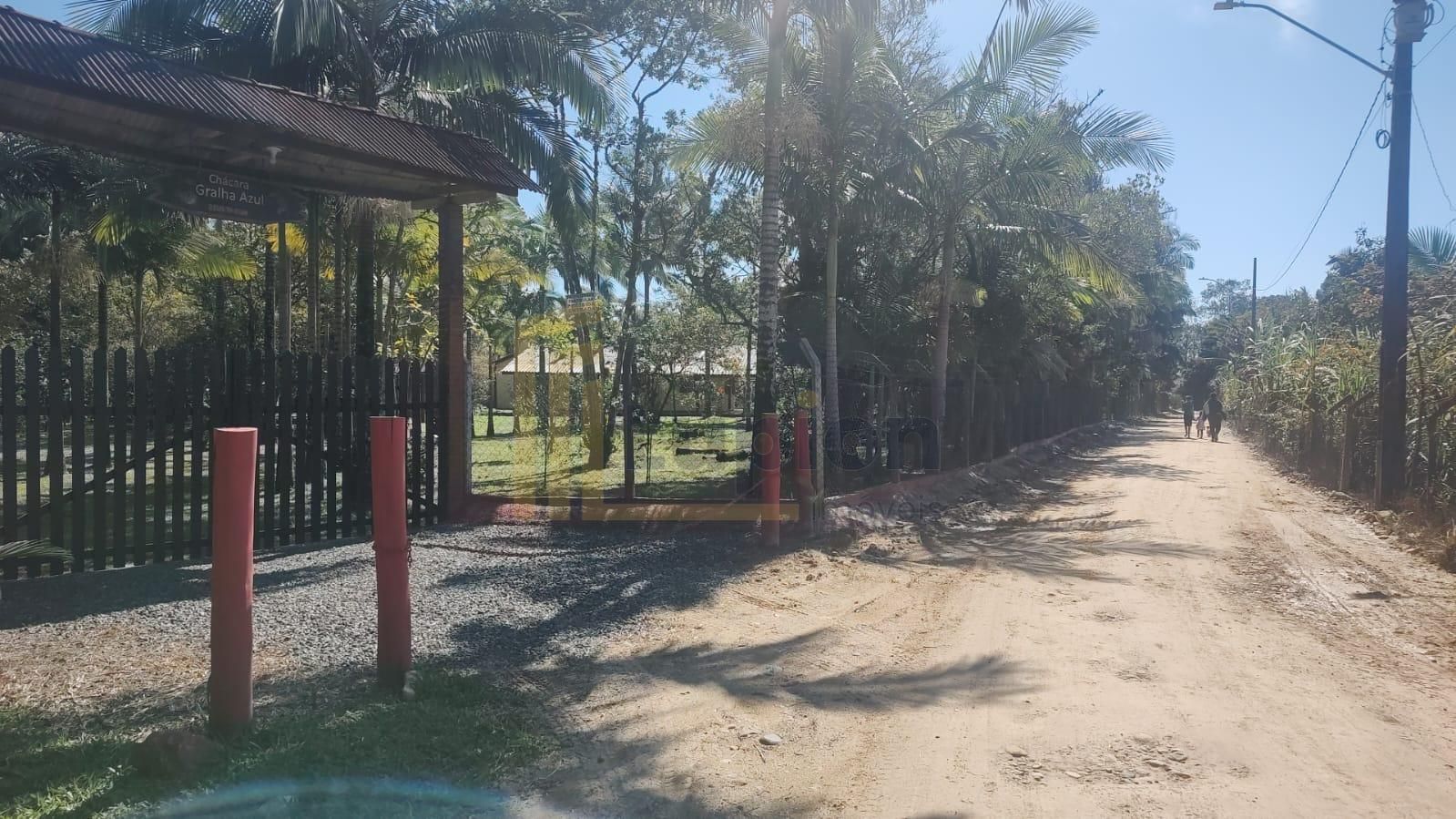 Chácara 33 mil m  à venda na Baía de Guaratuba com nascente, c...