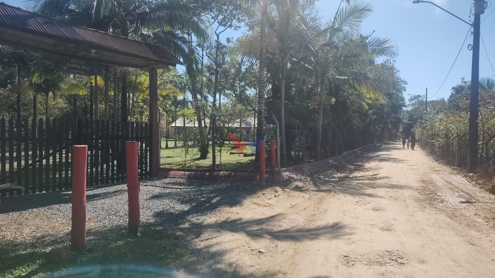 Chácara 33 mil m  à venda na Baía de Guaratuba com nascente, c...