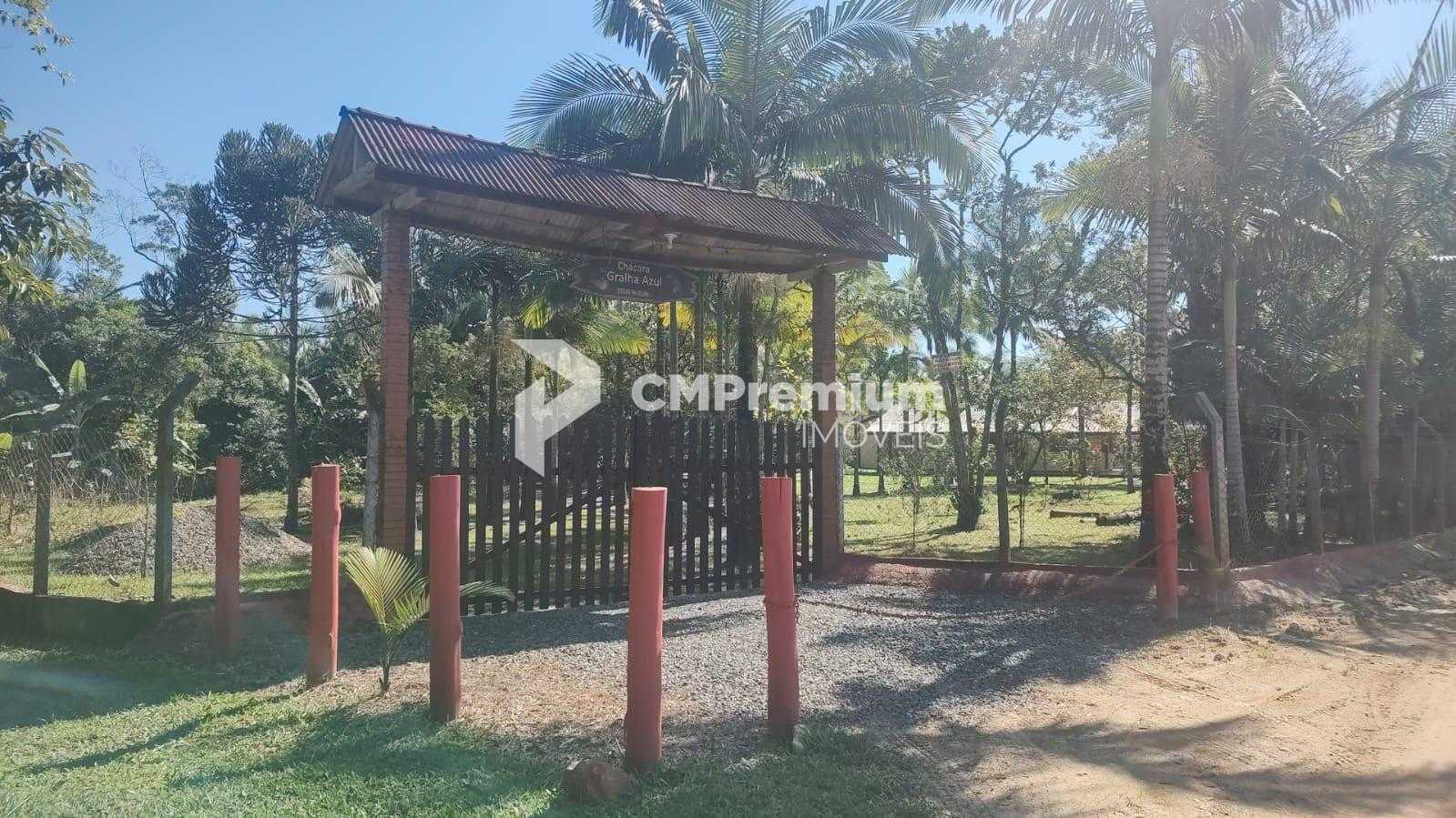 Chácara 33 mil m  à venda na Baía de Guaratuba com nascente, c...