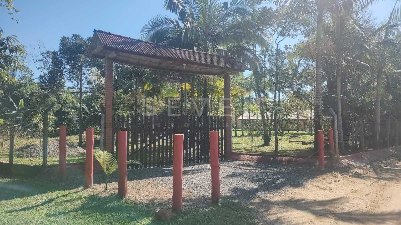 Chácara 33 mil m  à venda na Baía de Guaratuba com nascente, c...