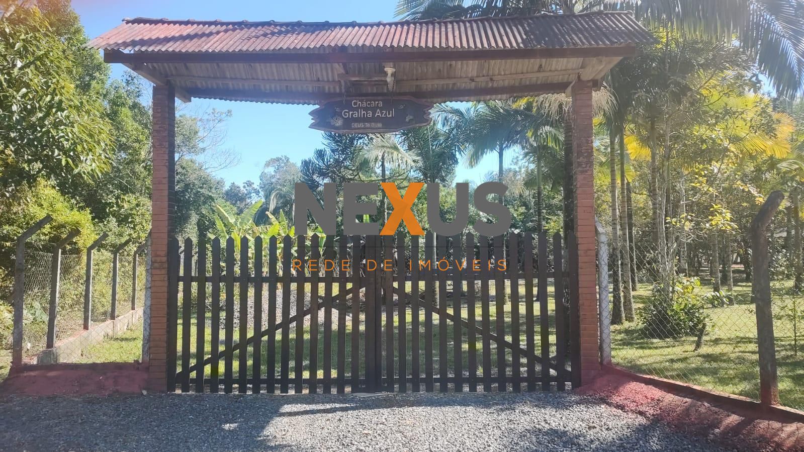Chácara 33 mil m² à venda na Baía de Guaratuba com nascente, c...