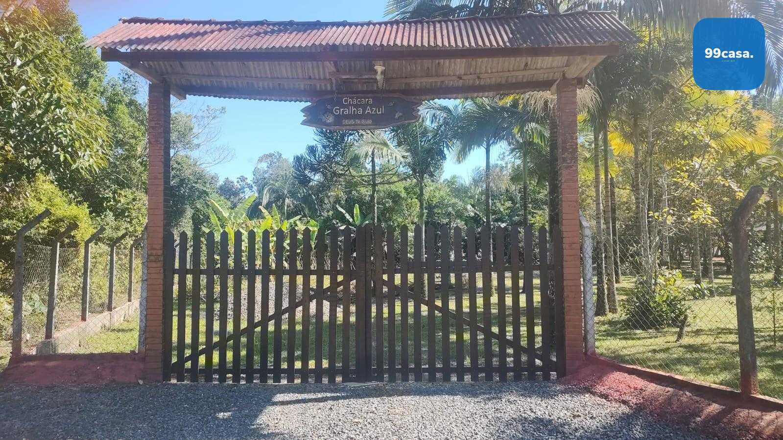 Chácara 33 mil m² à venda na Baía de Guaratuba com nascente, c...