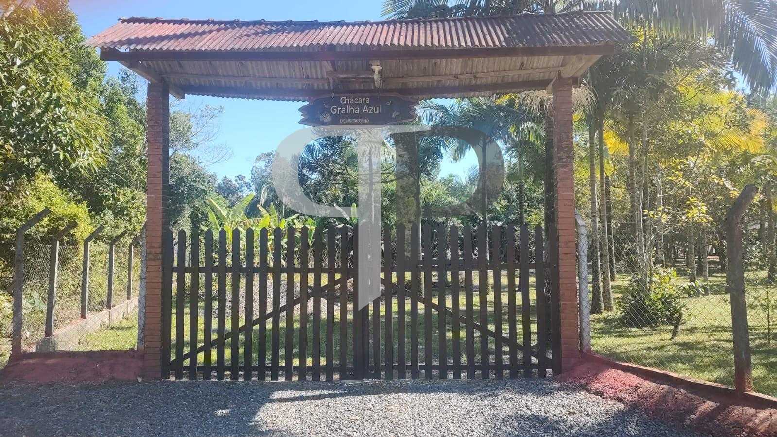 Chácara 33 mil m² à venda na Baía de Guaratuba com nascente, c...