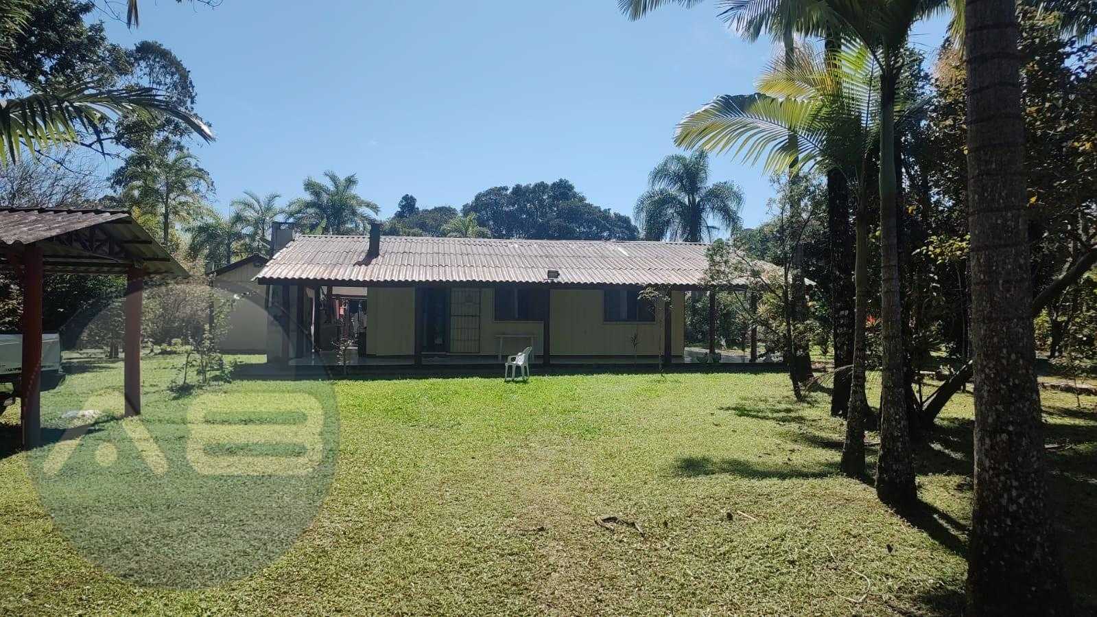 Chácara 33 mil m² à venda na Baía de Guaratuba com nascente, c...