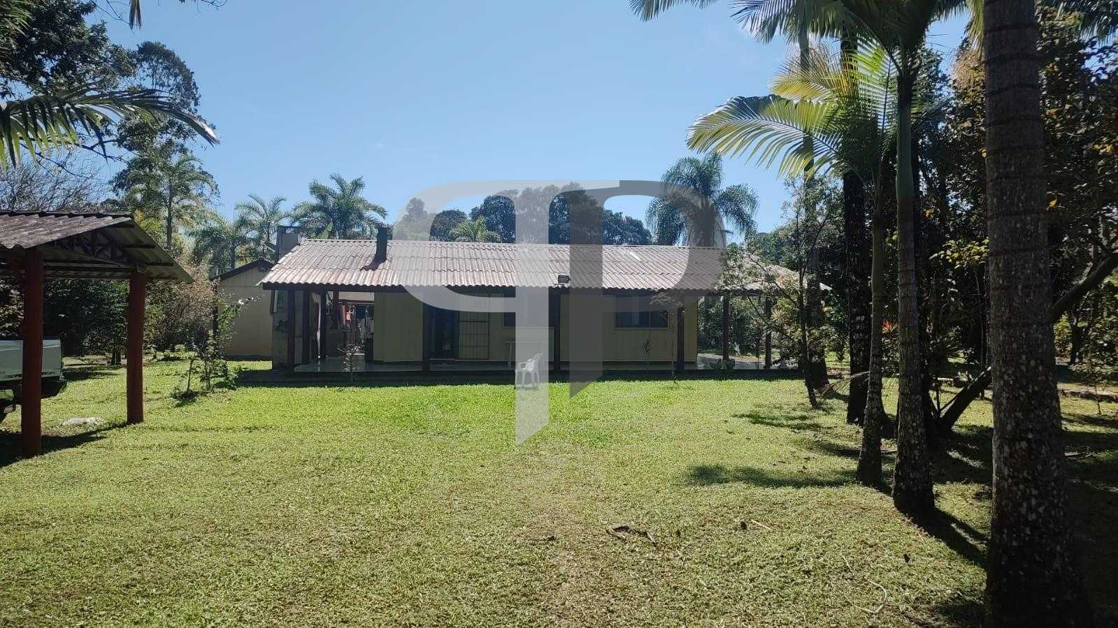 Chácara 33 mil m² à venda na Baía de Guaratuba com nascente, c...