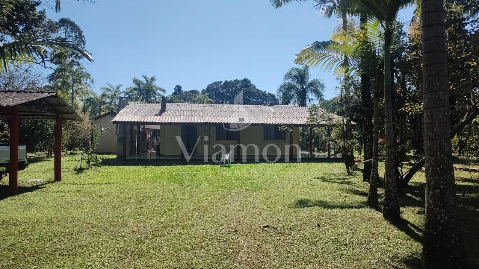 Chácara 33 mil m² à venda na Baía de Guaratuba com nascente, c...